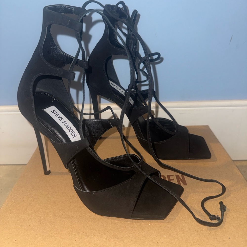 Steve Madden Black Lace-Up Square Toe Heels - Picture 2 of 4